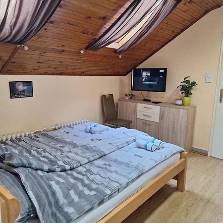 Apartmani Sara 诺威萨 外观 照片