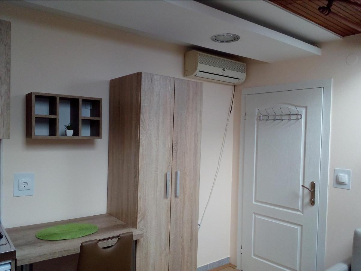 Apartmani Sara 诺威萨 外观 照片
