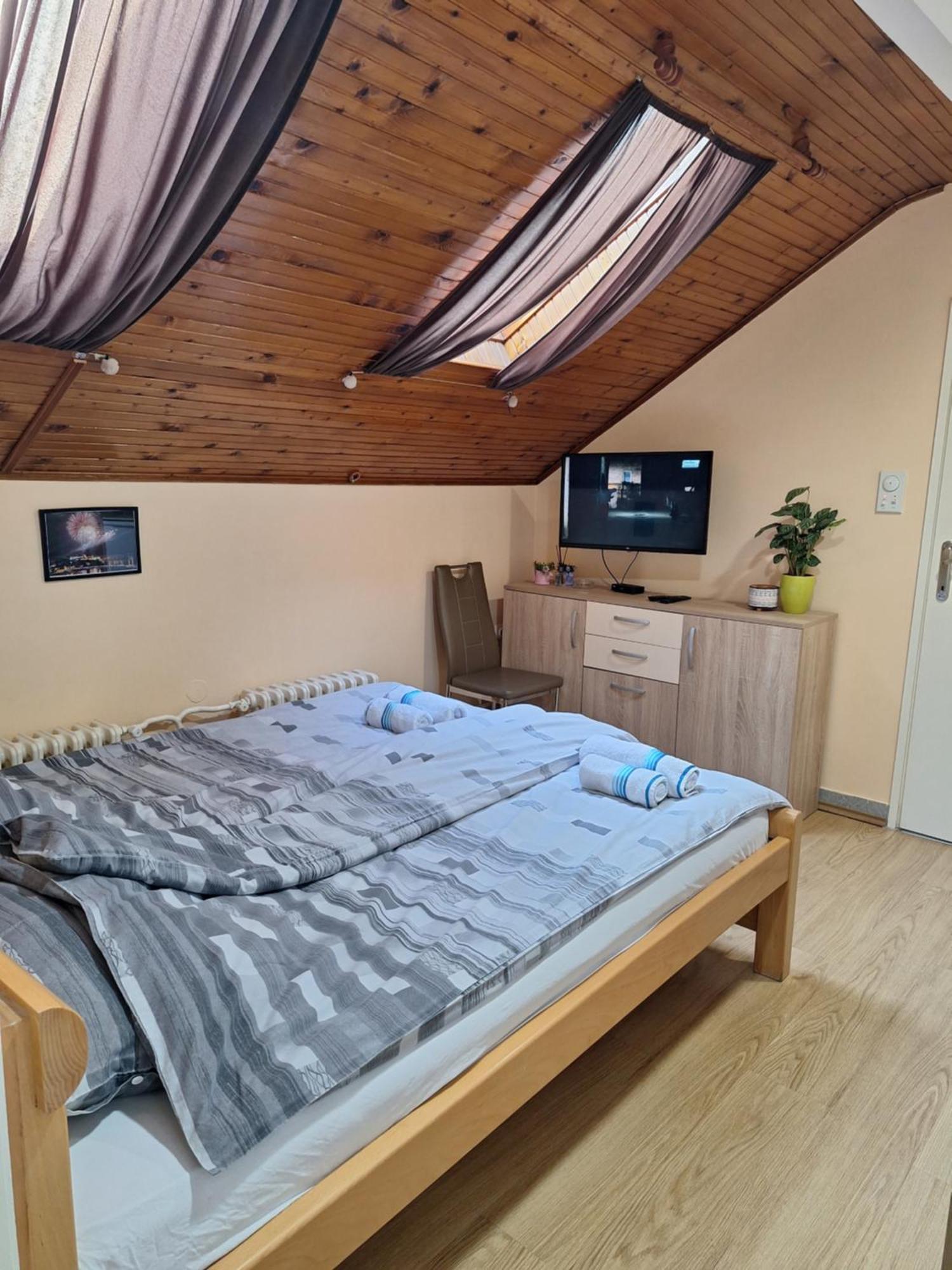 Apartmani Sara 诺威萨 外观 照片